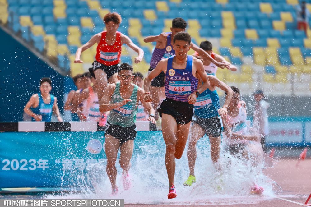 调整薪酬结 调整薪酬结